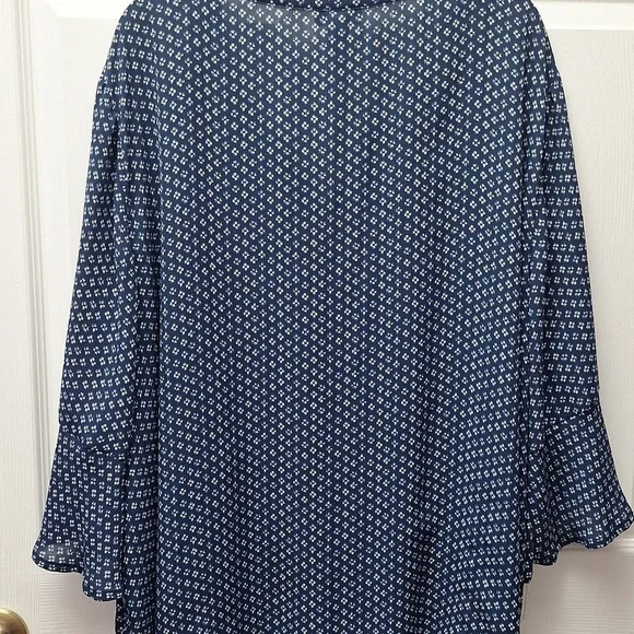 l Catherines Blue 3/4 Sleeve Boxy Blouse Size 4X.   EUC - Picture 3 of 3